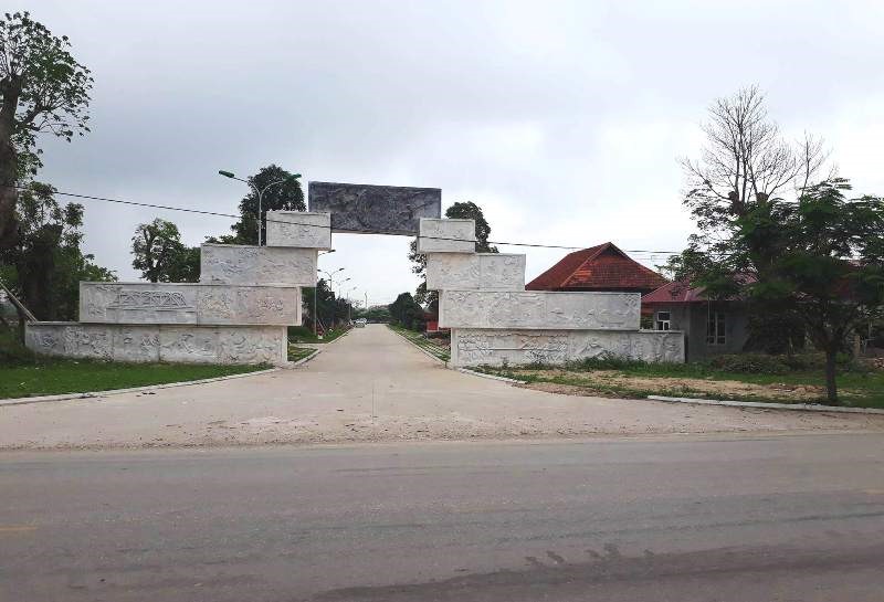 Cổng vào trang trại.