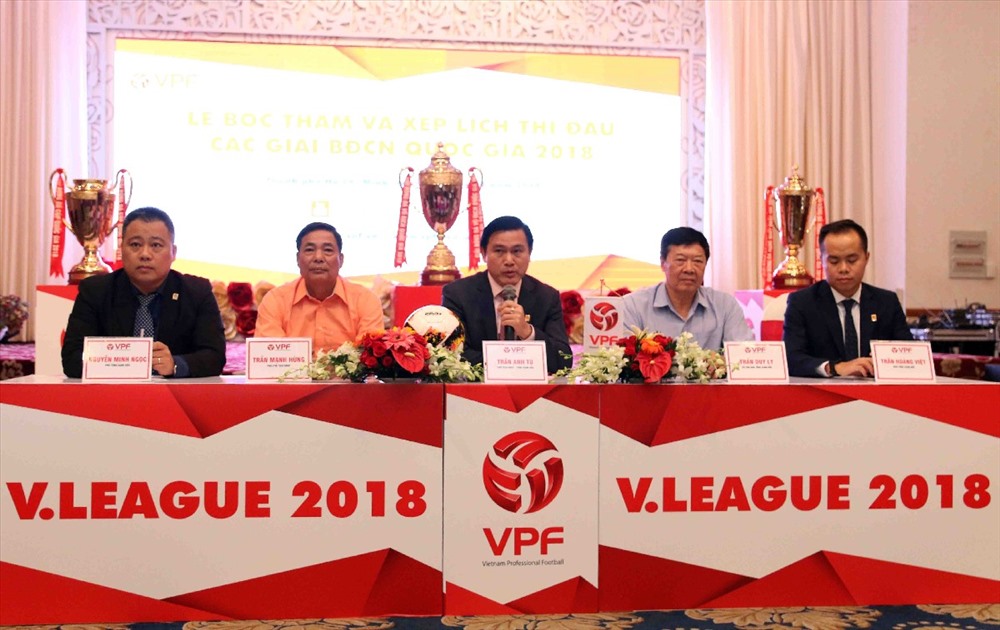 VPF có can thiệp vào việc phân công trọng tài, giám sát của Ban trọng tài VFF? Ảnh: VPF