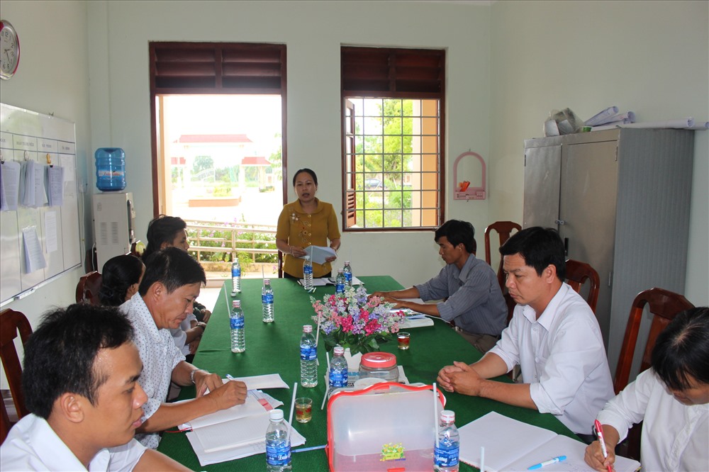 Cuộc làm việc giữa nhà trường và gia đình học sinh tự tử “hụt“.