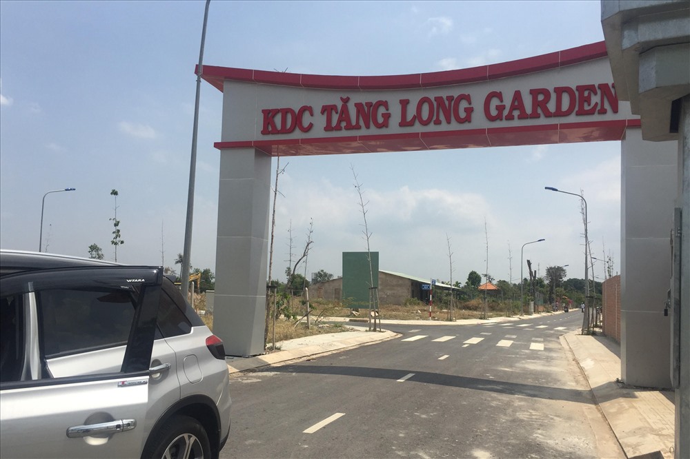Một dự án “ ăn theo” Khu đô thị Đông Tăng Long quận 9 (TPHCM). Ảnh: N.N