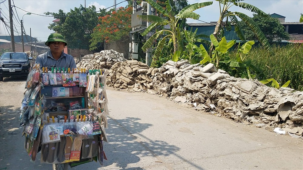Làng nghề chuyên sản xuất giấy Phong Khê, xã Phong Khê (TP.Bắc Ninh) đang bị ô nhiễm môi trường nghiêm trọng, ảnh hưởng đến sản xuất và đời sống của người dân.