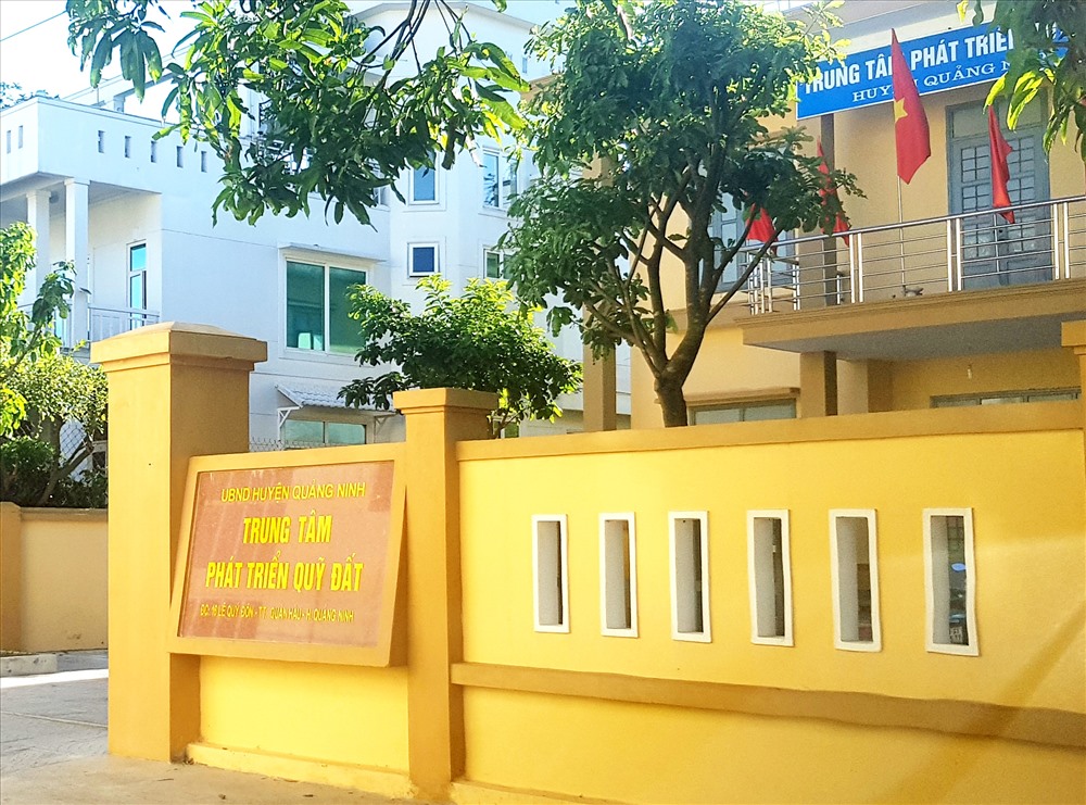 Trung tâm phát triển quỹ đất huyện Quảng Ninh - nơi ông Vương công tác. Ảnh: Lê Phi Long