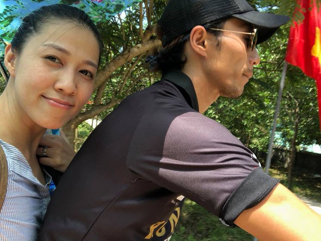 Phạm Anh Khoa vẫn đi du lịch cùng vợ giữa tâm bão.