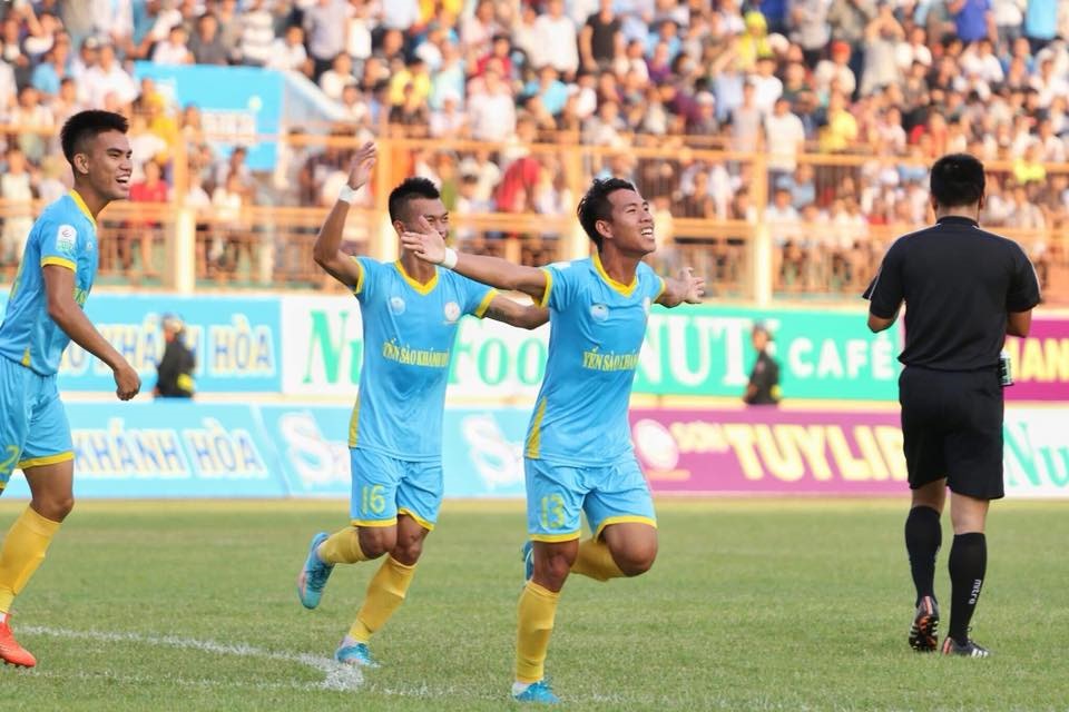Quốc Chí cho rằng HAGL không lo đá bóng mà chỉ nhăm nhe sỉ nhục cầu thủ của S. Khánh Hòa BVN.