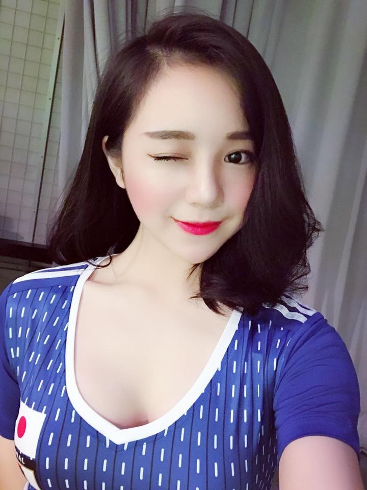 Dàn hot girl cổ vũ World Cup tưng bừng trước giờ G - ảnh 6 Dàn hot girl cổ vũ World Cup tưng bừng trước giờ G - ảnh 6