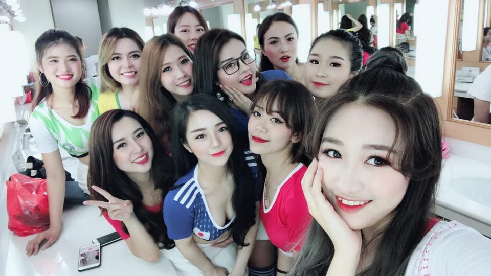 Dàn hot girl cổ vũ World Cup tưng bừng trước giờ G - ảnh 12 Dàn hot girl cổ vũ World Cup tưng bừng trước giờ G - ảnh 12