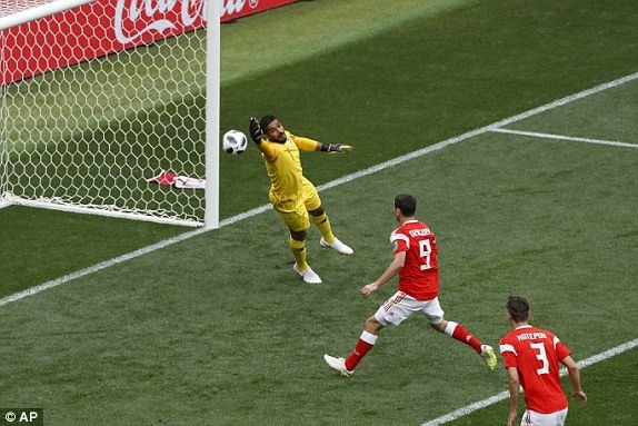 Nga thắng tưng bừng Saudi Arabia 5-0 trong trận khai màn World Cup 2018 - ảnh 8 Nga thắng tưng bừng Saudi Arabia 5-0 trong trận khai màn World Cup 2018 - ảnh 8