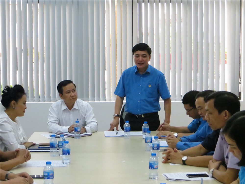 Chủ tịch Tổng LĐLĐ phát biểu ý kiến sau khi lắng nghe tình hình tâm lý, tư tưởng CNLĐ trong doanh nghiệp. Ảnh: TN