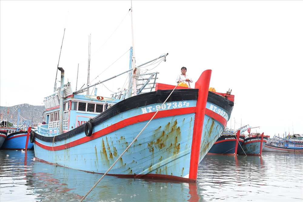 Tàu cá NT-90738-TS của ông Nguyễn Bá Công ở xã Phước Diêm, huyện Thuận Nam, tỉnh Ninh Thuận một trong số những con tàu đã cứu tàu cá tỉnh Quảng Ngãi mang số hiệu QNg-95852-TS.