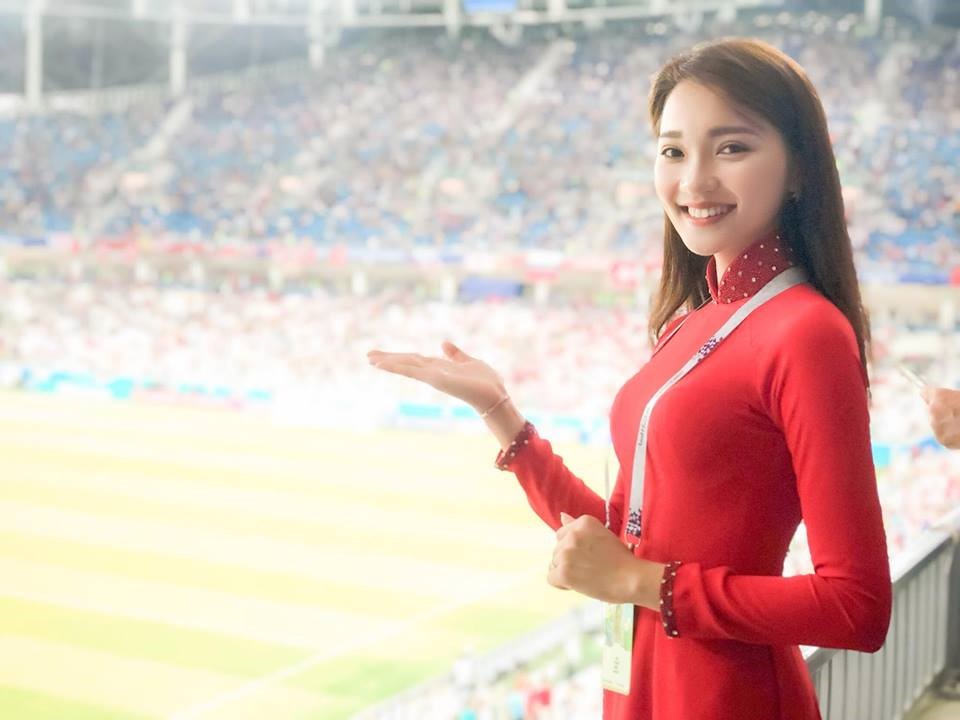 Hình ảnh tà áo dài truyền thống của người phụ nữ Việt Nam cũng được Ngọc Nữ quảng bá với bạn bè năm châu. Ảnh: NVCC
