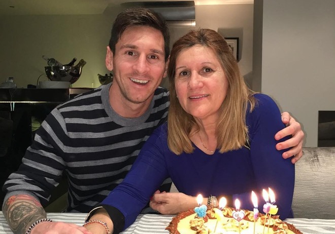 Mẹ Messi bênh vực con trai