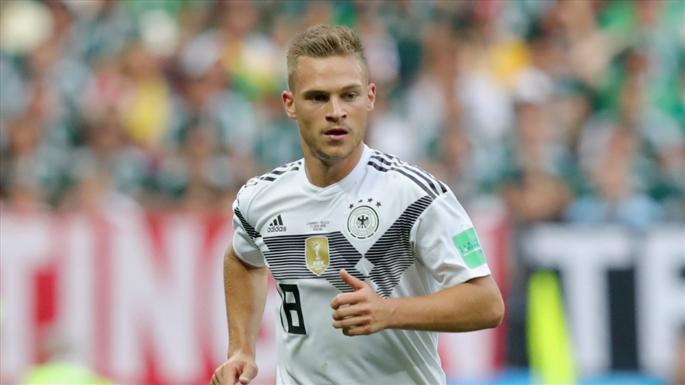 Kimmich còn khá non kinh nghiệm. Ảnh: Goal.