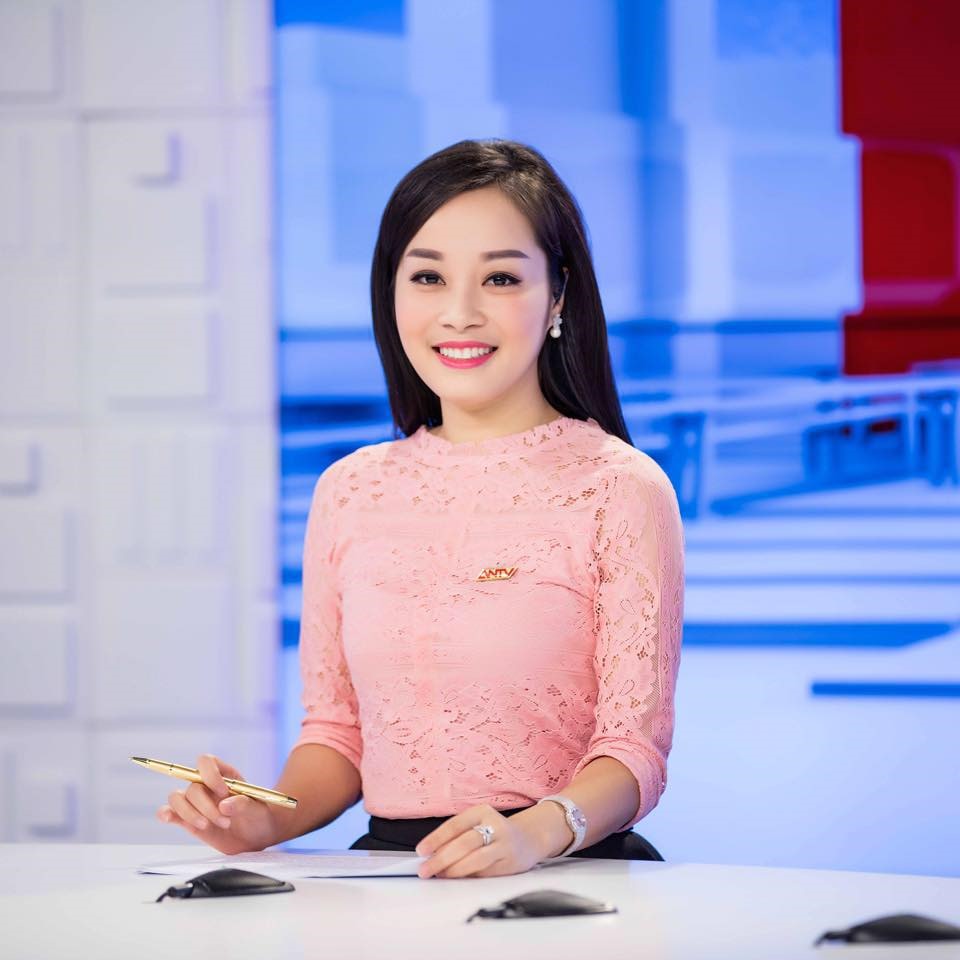 MC Minh Hương cho rằng việc MC diễn bikini trên sóng truyền hình là không phù hợp (Ảnh: NVCC)