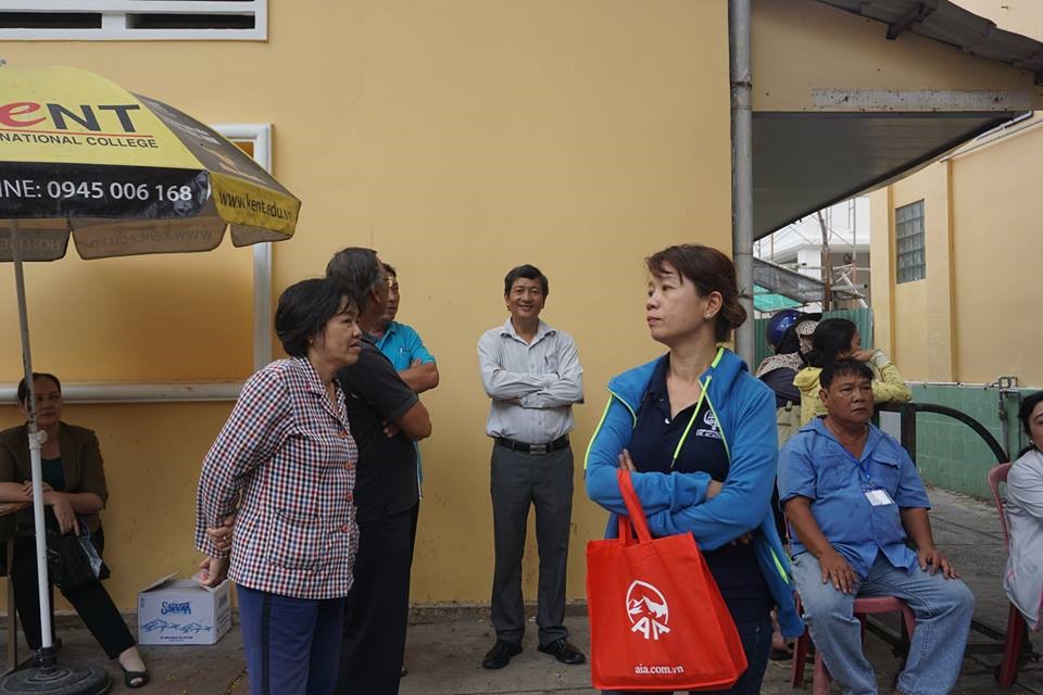 Thí sinh và phụ huynh đã có mặt từ sớm