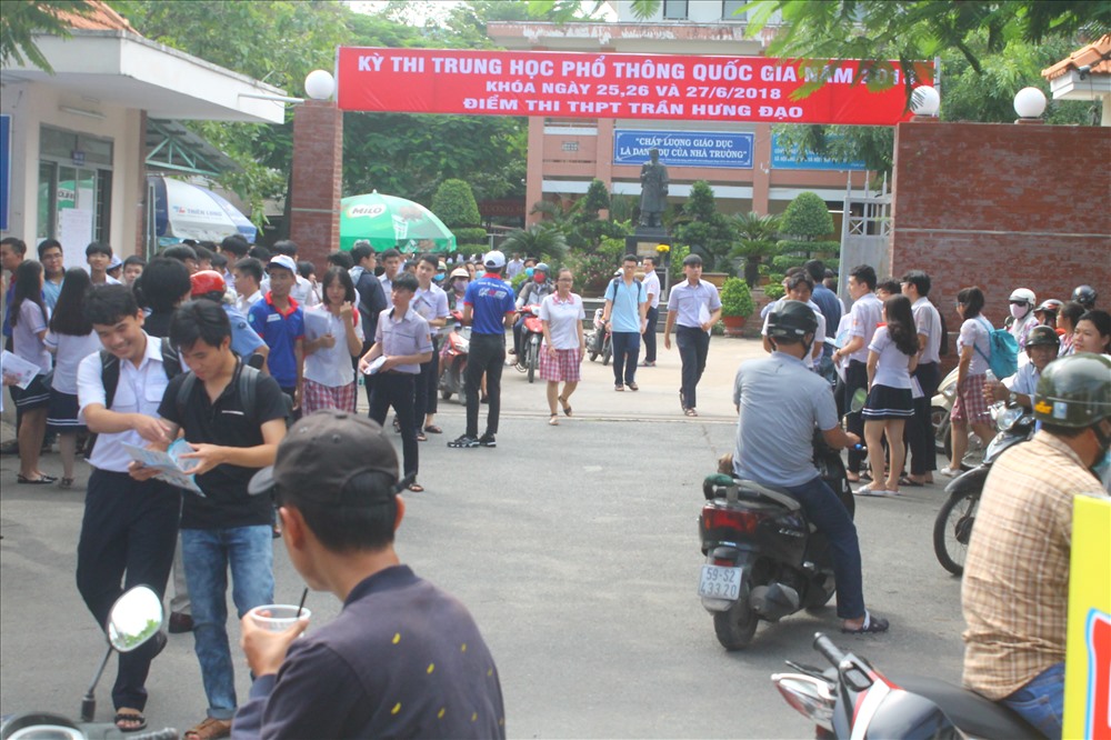 Một số hình ảnh tại buổi làm thủ tục dự thi