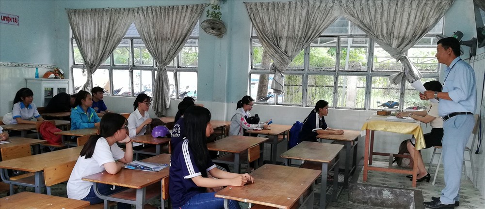 TS học quy chế thi tại Bạc Liêu. Ảnh: Nhật Hồ