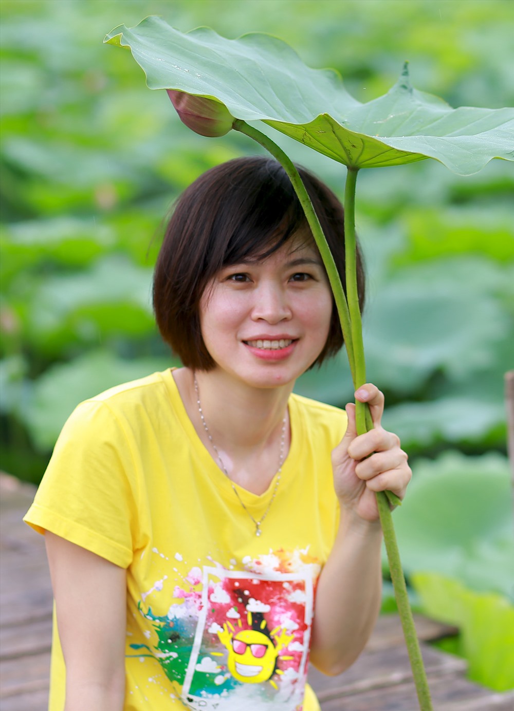 bên hoa. Ảnh. Đỗ Thảo