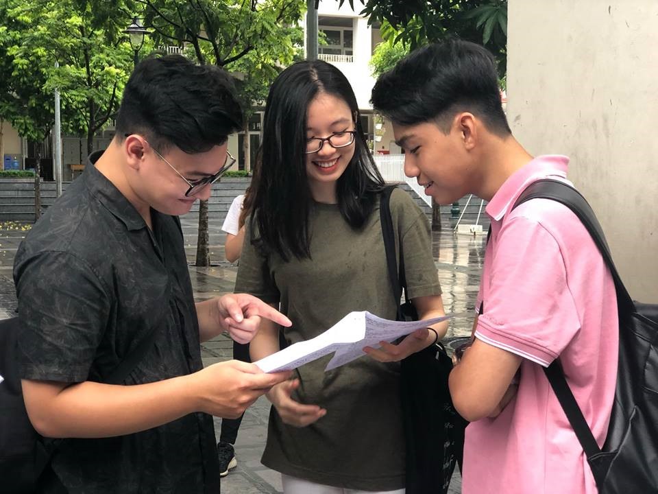 Nhiều thí sinh tự tin “ăn chắc” điểm tuyệt đối môn Giáo dục công dân (Ảnh: Hà Phương)
