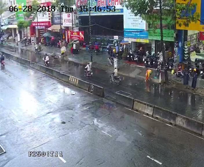 Hình ảnh ghi lại nơi sâu nhất trong đoạn đường Nguyễn Hữu Cảnh mà siêu máy bơm nhận nhiệm vụ chống ngập. Ảnh: CT Quang Trung