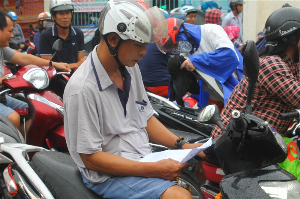 Thí sinh thi tốt, phụ huynh vẫn lo lắng