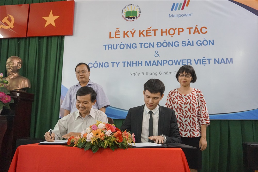 Việc ký kết giữa nhà trường và DN kỳ vọng sẽ mang đến nhiều cơ hội việc làm hơn cho sinh viên