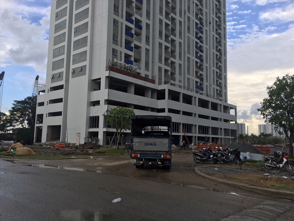 Dự án chung cư trên lô đất 9.125m2, mà giá trị quyền sử dụng đất có nguồn gốc từ ngân sách nhà nước, được HMC bán cho tư nhân không qua đấu giá, chỉ với giá 102,1 tỉ đồng.
