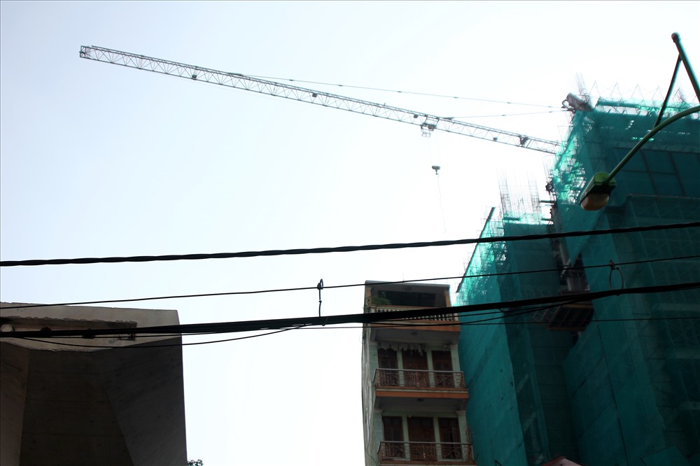 Chị Vũ Thị Thu Hiền - người dân sinh sống tại ngõ