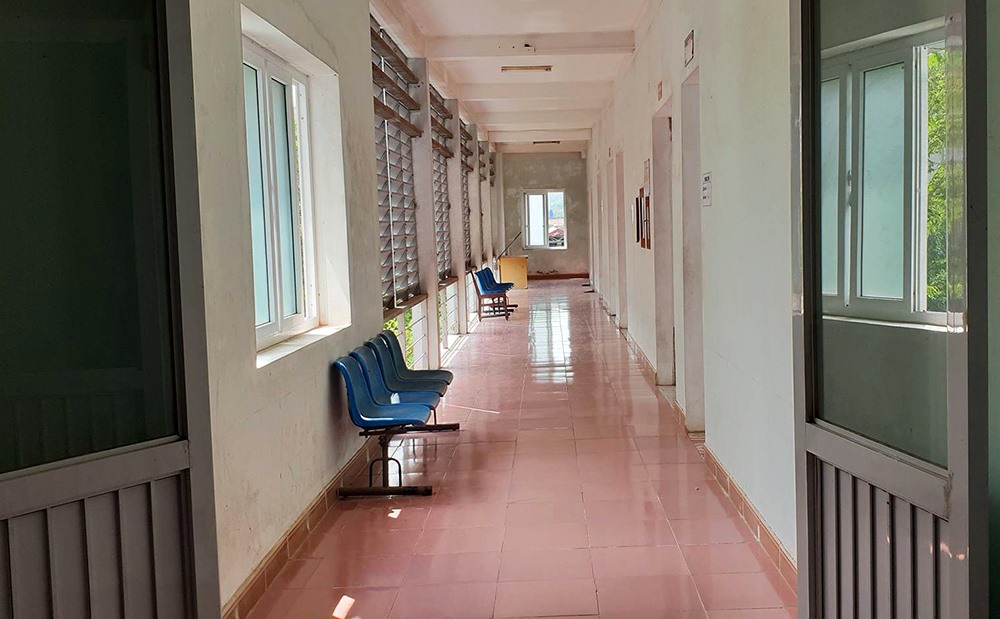 Những dãy hàng lang vắng hoe của PKĐK GTVT Thanh Hóa.