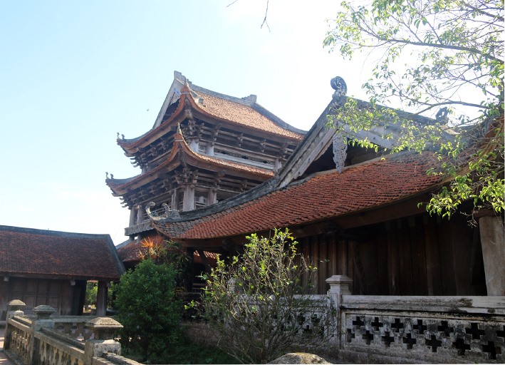 Gác chuông , điểm nhấn trong kiến trúc chùa Keo. Ảnh. Chu Thái Hà