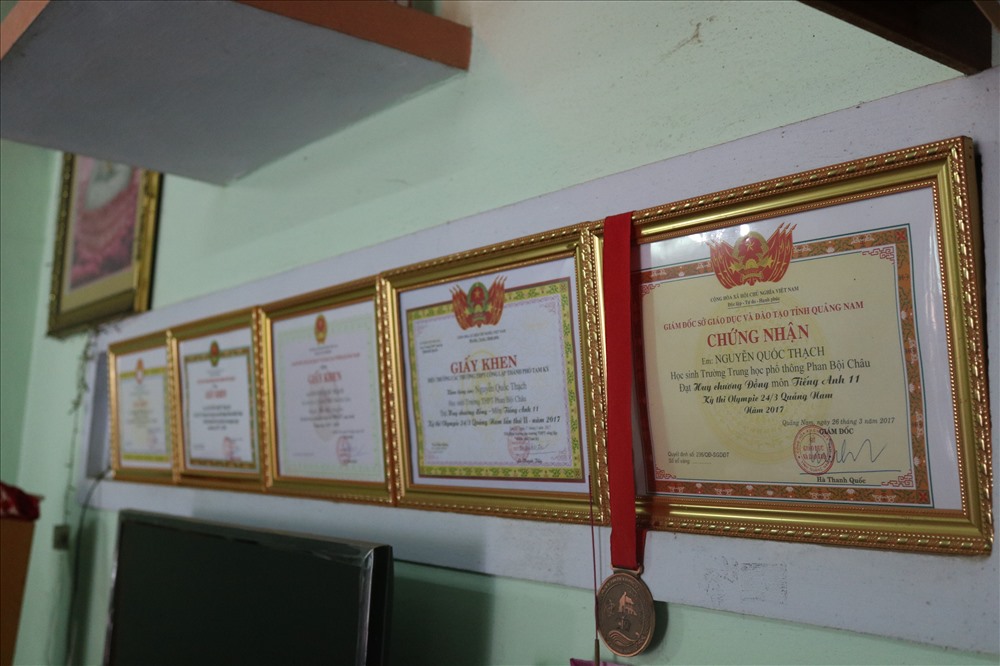 Em Thạch đạt giải của các kỳ thi lớn. Ảnh: Đ.V