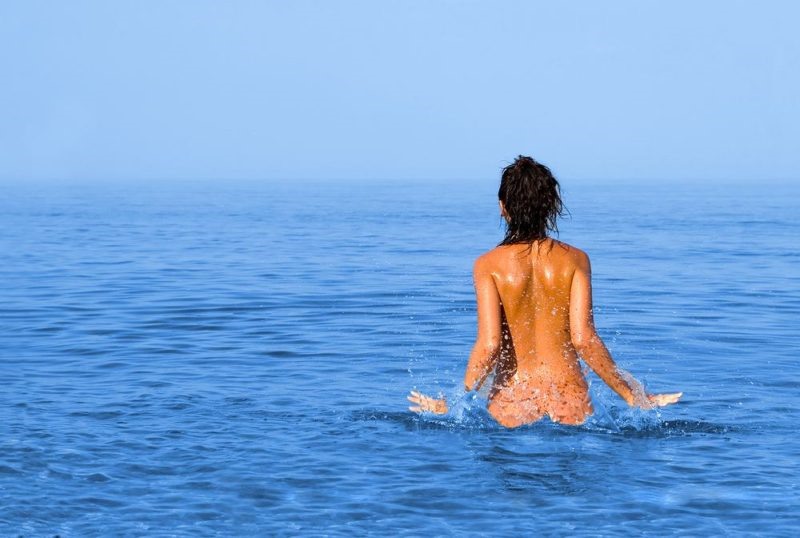 Croatia là nước đầu tiên ở châu Âu đưa ra ý tưởng resort, bãi tắm khỏa thân, các du khách sẽ hoàn toàn trong trạng thái tự nhiên khi nghỉ ngơi, tắm biển ở đây. Ý tưởng này thu hút hơn 1 triệu khách du lịch ưa thích khỏa thân đổ xô đến Croatia mỗi năm.