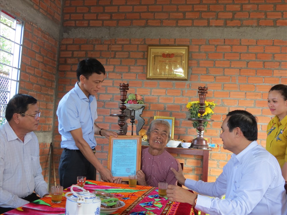 Từ nay bà Truyền sẽ có nhà mới khang trang