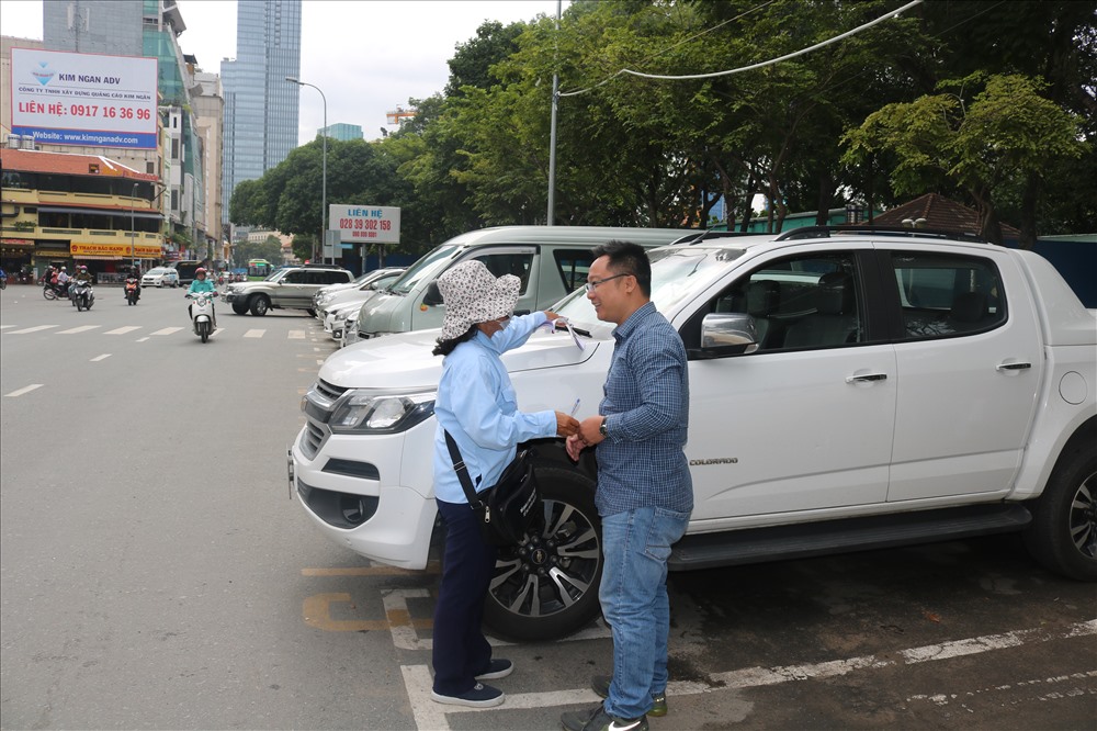 Nhân viên thu phí vẫn chưa được chuẩn bị gì cho ứng dụng thu phí bằng công nghệ thông minh được triển khai từ ngày 1.8