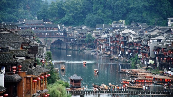 Nơi đây còn nguyên vẹn nét văn hóa, kiến trúc đặc trưng của nghìn xưa để lại (nguồn ảnh: Ivivu)
