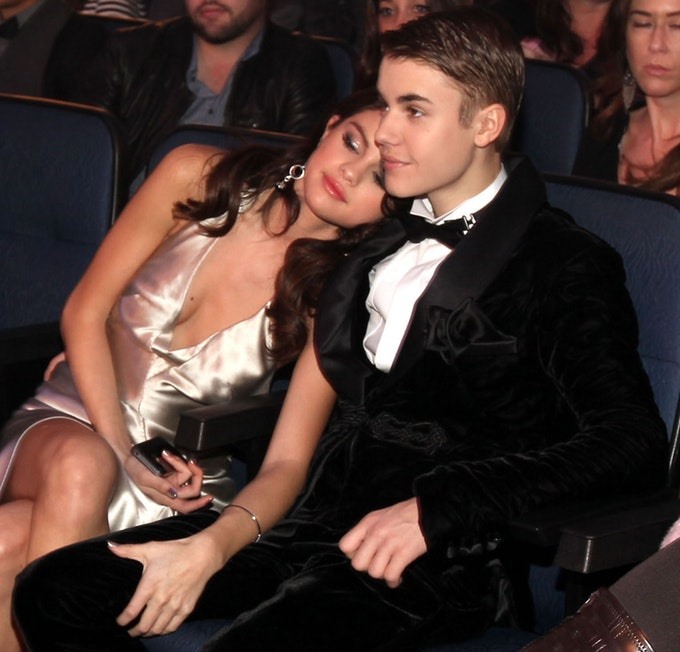 Selena Gomez đã dành 8 năm thanh xuân chỉ để yêu một mình Justin Bieber