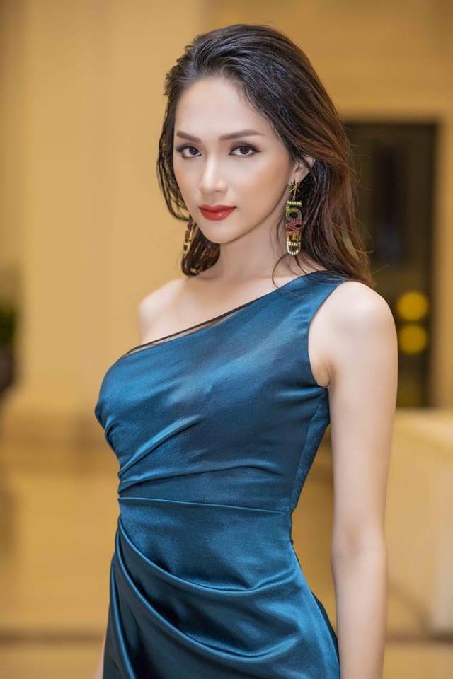 Hương Giang xuất hiện trong show diễn tối 30.6