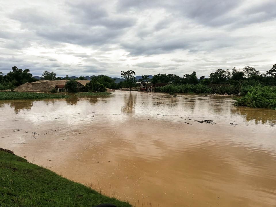 Xã Tứ Mỹ huyện Tam Nông tỉnh Phú Thọ, đoạn giáp ranh với huyện Cẩm Khê