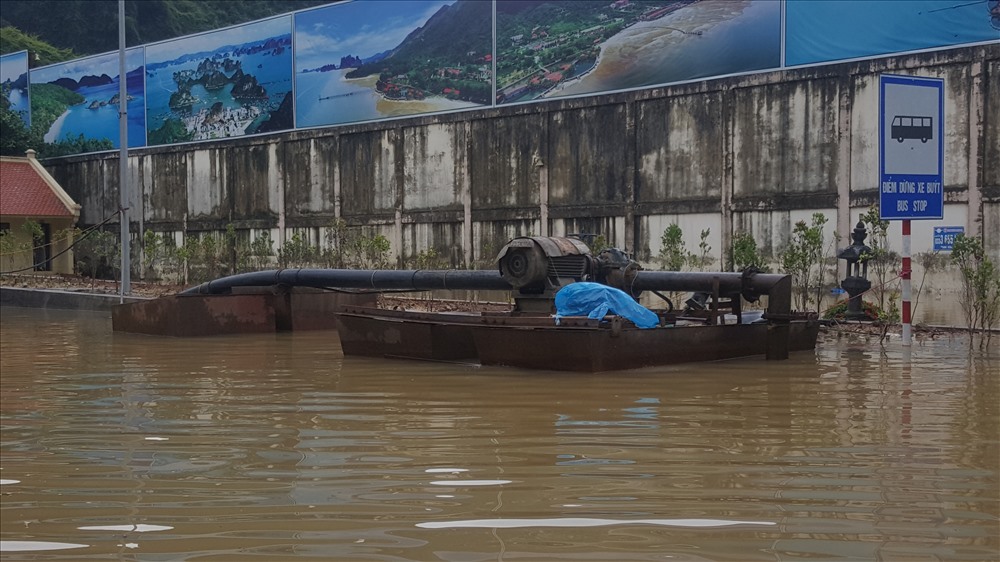 Bơm có công suất lên tới 500m3/giờ (được chuyển từ khai trường của công ty TNHH MTV Than Khe Sim, Tổng công ty Đông Bắc).