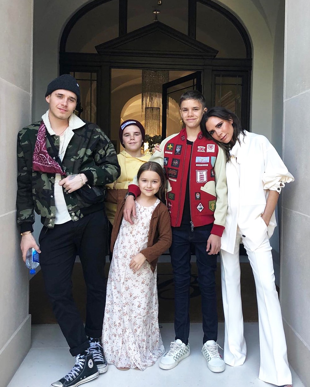 Quý tử nhà Beckham đang trên đà trở thành Justin Bieber thứ hai Gia đình nhà Beck Quý tử nhà Beckham đang trên đà trở thành Justin Bieber thứ hai