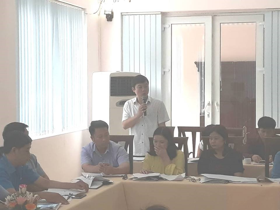 Đại biểu đóng góp ý kiến. Ảnh: TN