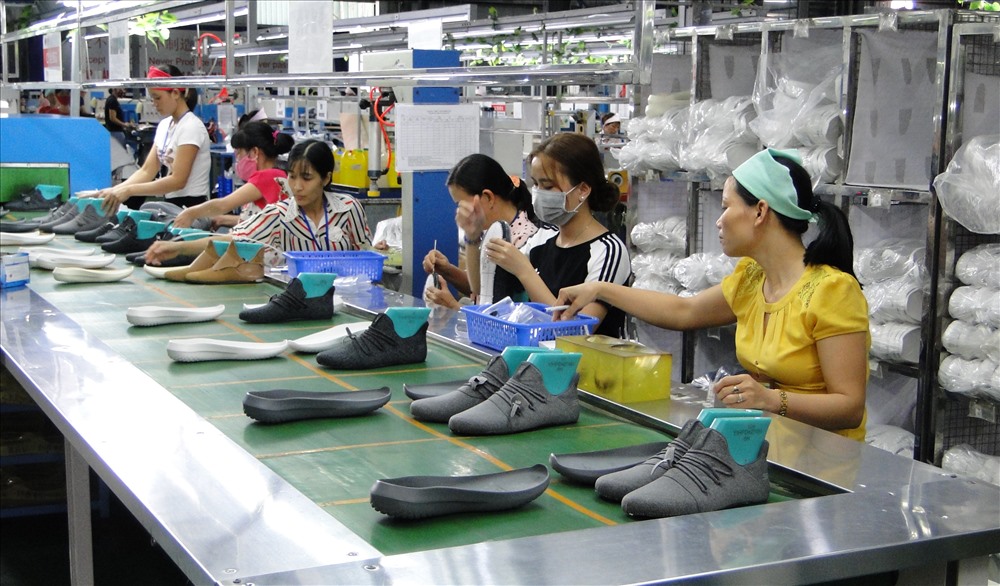 CNLĐ luôn muốn được tăng lương tối thiểu để đáp ứng mức sống tối thiểu của họ và gia đình. Ảnh minh họa: V.H