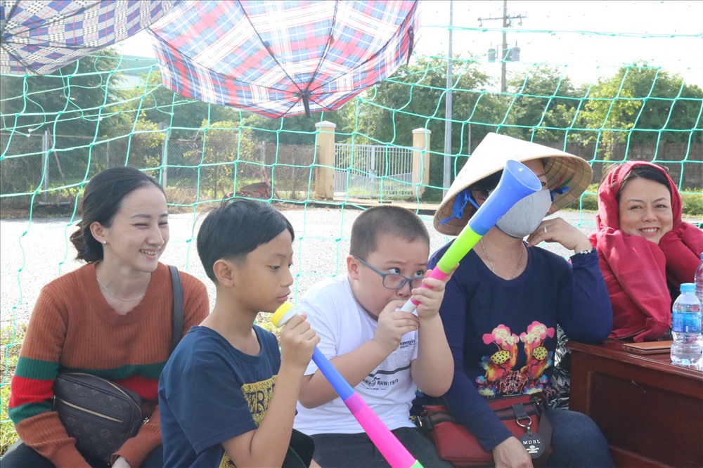 Những trận đấu thu hút đông đảo cổ động viên cổ vũ