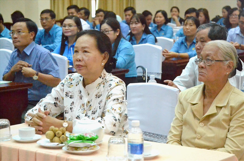 và nhiều cán bộ lãnh đạo CĐ đã nghỉ hưu. Ảnh: Lục Tùng