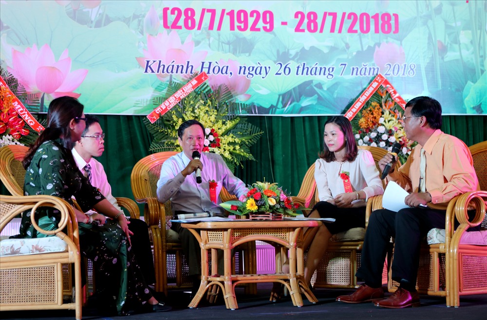 Tâm tư, kiến nghị có lợi cho người lao động được đoàn viên, chủ doanh nghiệp chia sẻ tại lễ tuyên dương. Ảnh: P.L