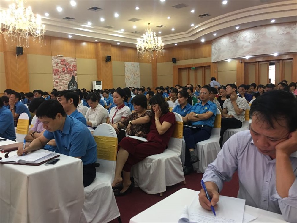 Các đảng viên dự Hội nghị. Ảnh: H.A
