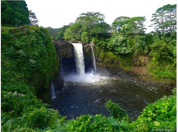 Thác Cầu Vòng là một phần không thể thiếu trong hành trình tới Big Island. Ảnh: Tuvandulichmy