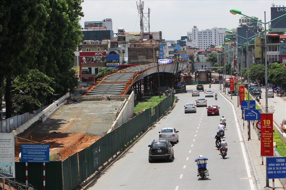 Cầu vượt nút giao An Dương - Thanh Niên là 1 trong 8 công trình giao thông trọng điểm của TP Hà Nội. Tuy nhiên, đến thời điểm hiện tại,