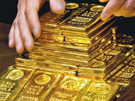 Giá vàng hôm nay 3.7: Mất niềm tin, mua bán ảm đạm.
