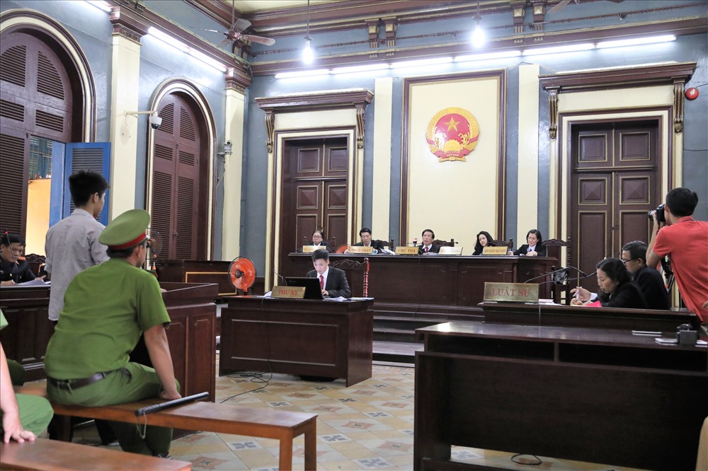 Toàn cảnh phiên xử sáng nay. Ảnh: Trường Sơn