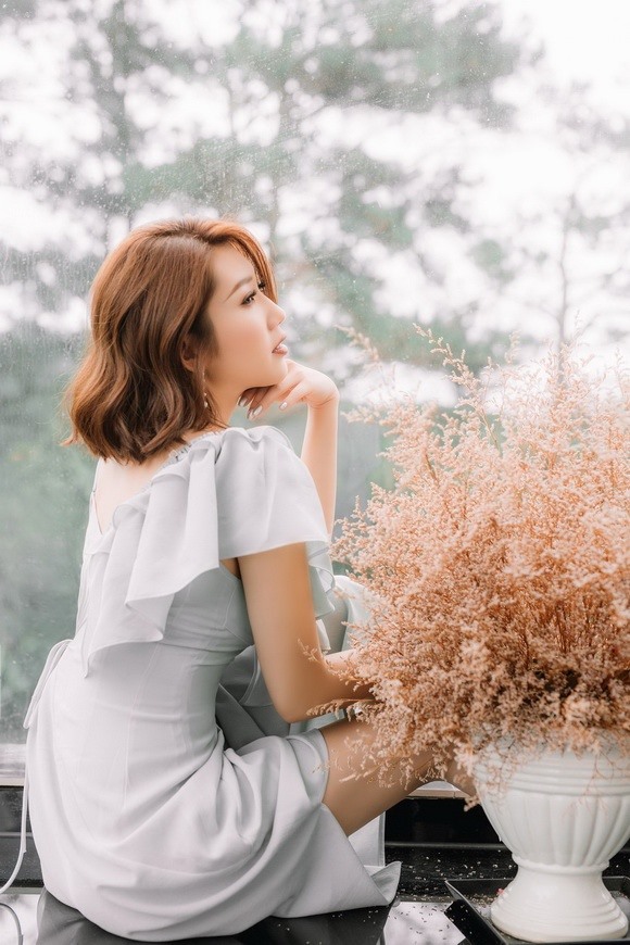 Thúy Ngân từng lọt top 10 vòng Chung kết Hoa hậu Việt Nam.